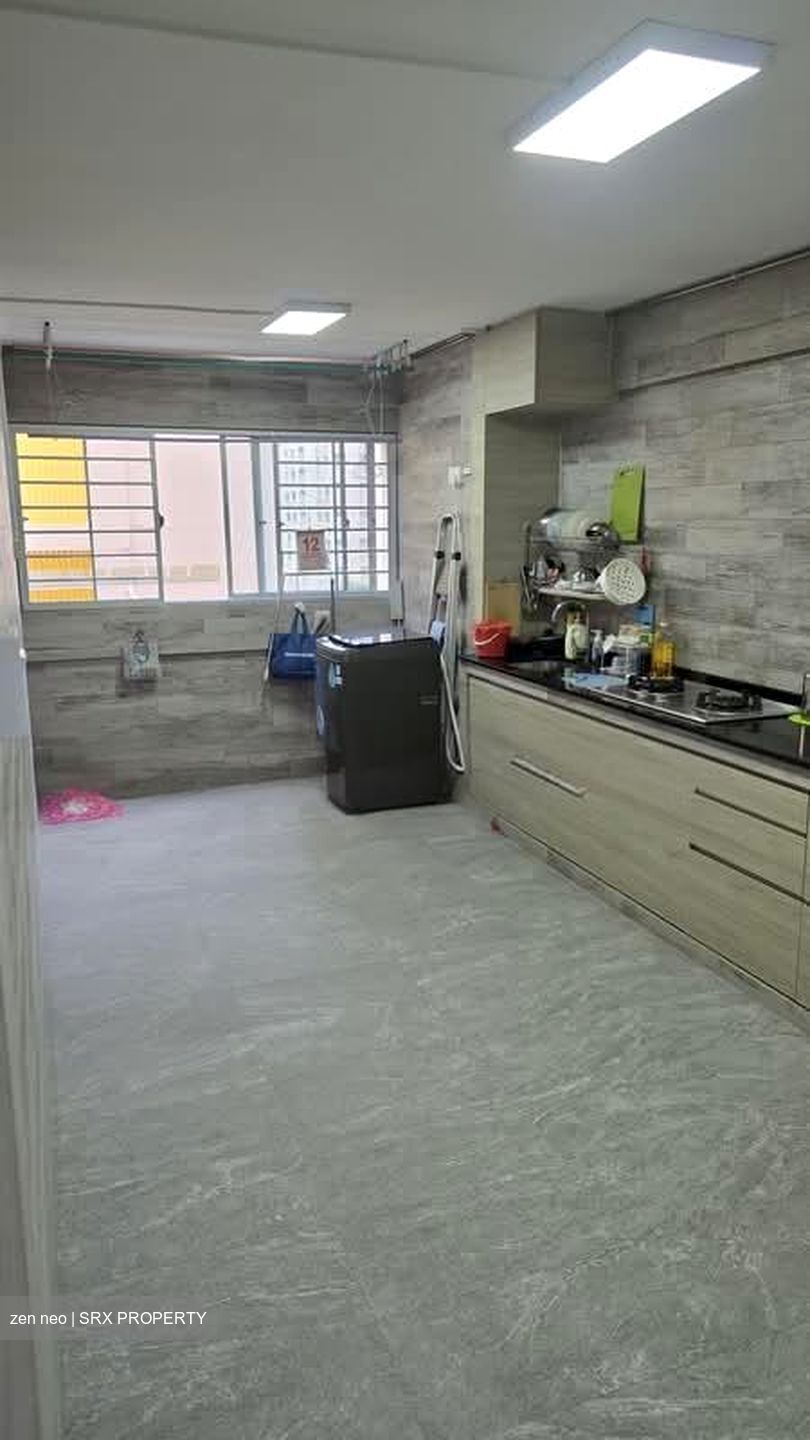 Blk 214 Tampines Street 23 (Tampines), HDB 3 Rooms #584320041